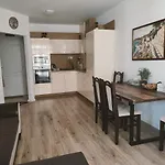 Apartment Aivasovski Park - Meters Away From Pomorie