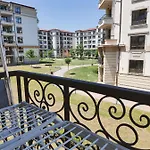 Apartment Aivasovski Park - Meters Away From *