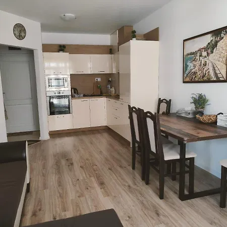 Apartment Aivasovskij Park - Meters Away From Pomorie