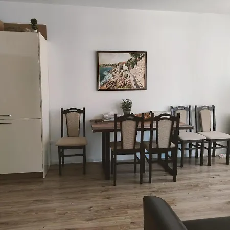Apartment Aivasovski Park - Meters Away From