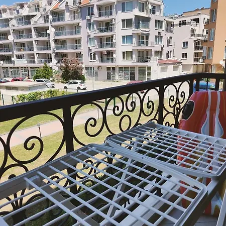 Aivasovskij Park - Meters Away From * Pomorie