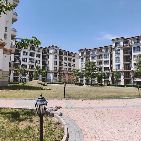 Aivasovski Park - Meters Away From بوموري